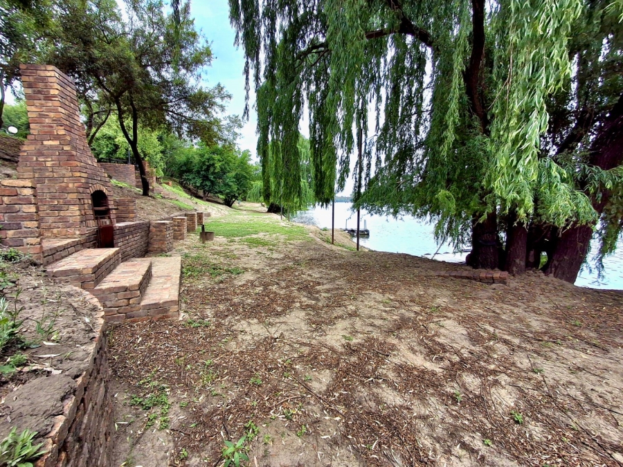 5 Bedroom Property for Sale in River Lodge Estate Free State